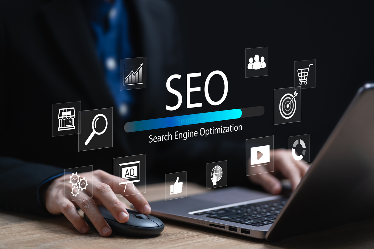 seo-search-engine-optimization-concept-businesswoman-summarize-the-important-topics-of-the-seo-tool-digital-marketing-optimizing-your-website-financial-development-content-ad-shopping-online